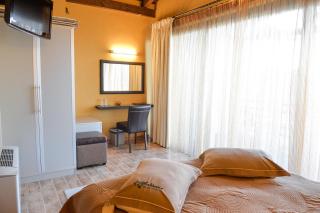 Vathyskia Guesthouse - 1