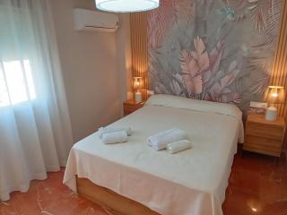 Apartamento Alteanos, centrico y confortable, soleado, con piscina y jardines, tenis, parking exterior comunitario, y la playa andando 10 min - Benidorm - 9