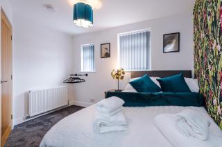 Charming & Modern 4 bed, ideal for contractors and leisure - Egerton - 4