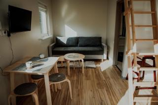 Wolf Cottage - - 7