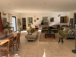 Contemporary house 5mn away from Aix in the countryside - 5