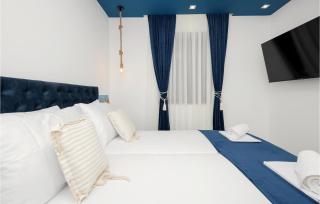 Beautiful Apartment In Makarska - Makarska - 4