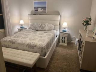 Luxurious Chalet over Margaritaville - Buford - 5