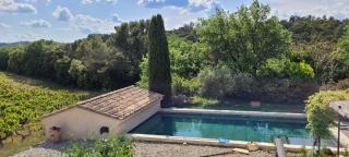 Au milieu des vignes piscine chauffée clim dans maison vigneronne - 9