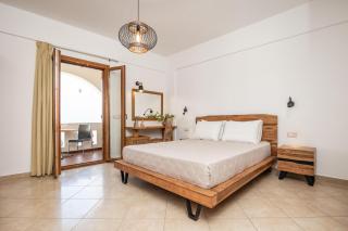 Kallisti Studios - Naxos Chora - 0