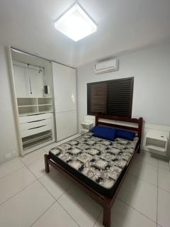 Pitangueiras 1 , 2 dormitórios, piscina, 100 m praia, duas vagas de garagem e Wi-Fi - Guarujá - 1