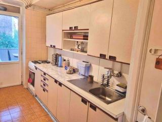 Saryan Apartment with a Balcony - Yerevan - 1