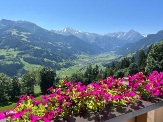Ferienhaus Zillertal Panorama Blick Balkon Sauna - Zellberg - 1
