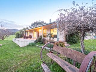 Hillview & Stringybark, Halls on Falls Homestead - Strath Creek - 8