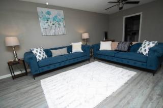 ZEN'S Retreat - North Little Rock - 9