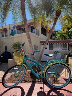 Banyan House Vacation Rentals - Venice - 2