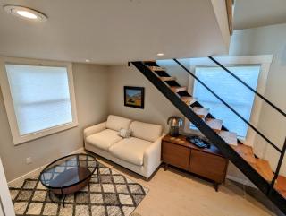 Carriage House - Livingston - 9