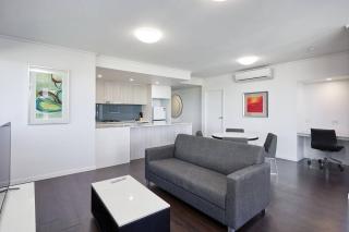 Two bedroom Apartment in Robina Center - 1