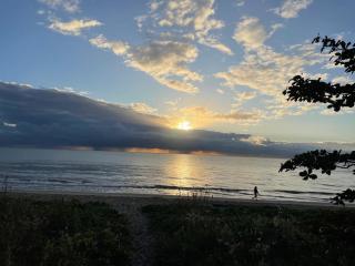 The York Beachfront Holiday Apartments - 1