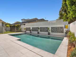 Beach House On Ebony - Casuarina - 7