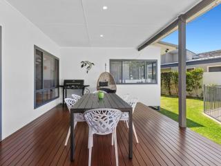 Beach House On Ebony - Casuarina - Casuarina - 4