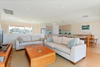 139 Seagull Ave - BYO Linen - Pets Negotiable - Wi-Fi - Hayborough - 8