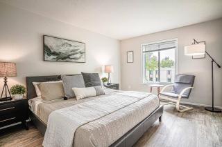 Modern Microsoft Redmond Campus Condo with Balcony - 8