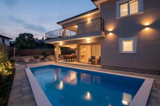 Villa with nice pool, luxuriously furnished, quiet area - by TRAVELER tourist agency Krk ID2389 - Žgaljić - 8
