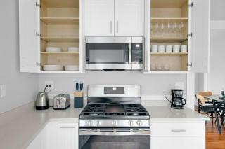 2BR in desirable quiet area nrgrocery T-stop BOS-538 - Brookline - 4