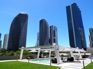 Broadbeach Stunner Modern and Central - Gold Coast - 2