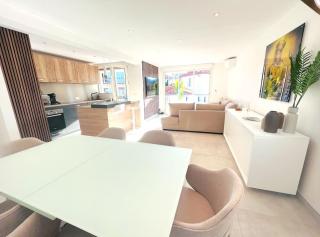 JJ Home - 8