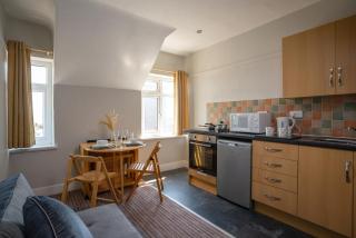 Coasters Holiday Apartments - Skegness - 5