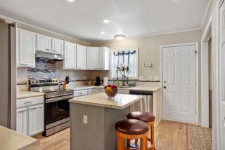 2 bed 2 and a half bath close to shopping restaurants and more - Pueblo - 2