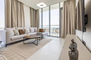 Fully Furnished I Lagoons View I District One - 5