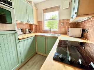 Cherry Blossom Cottage - 2