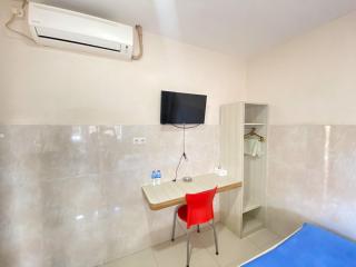 Penginapan Star Ambon Mitra RedDoorz - Ambon - 2