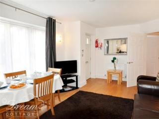 Admiral's Quarter Apartment 5 - 8