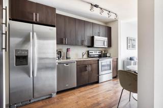 Lux Seaport Studio w Gym on Harbor BOS-501 - Boston - 5