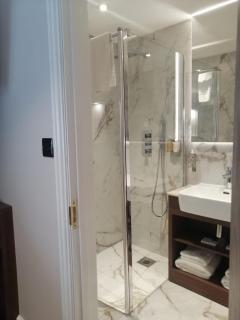 The Tudor Hotel - Harrow - 2