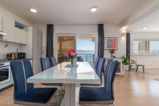 Beachfront Apartment with parking - Slatine - 0