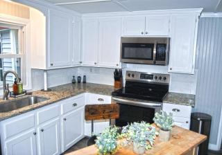 2 bedroom with queen sofa sleeper - Nashua - 4