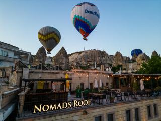 Nomads Cave Hotel & Rooftop - Göreme - 1