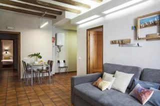 AinB Las Ramblas-Guardia Apartments - 6