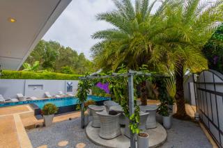 3 Bedroom Platinum Pool Villa Smooth as Silk - Ban Khlong Haeng - 7