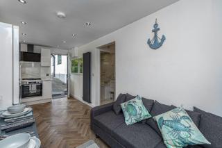 The Cove - Holyhead - 8