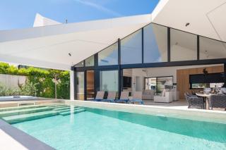 Stunning Luxury Villa Sandorin Private Seaside Oasis with Pool, Jacuzzi & Gym in Sutivan - Sutivan - 5