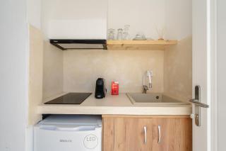 Celestial Seaview Apartments-Portara - 7