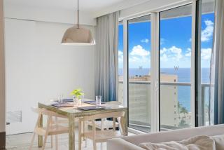 Luxury Well stocked SE Corner 2BR W Fort Lauderdale w Great Ocean Views - Fort Lauderdale - 9