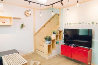 Hongdae Luxury Private Single House with Big Open Balcony Perfect for a Family & Big Group 3BR, 5QB & 1SB, 2Bathroom - Seul - 3