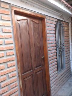 Departamento Zona Centro Ubicado A 1 Cuadra De La Terminal De Ómnibus con Cochera Techada - 2