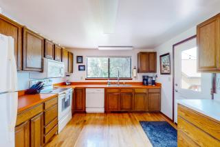 The Meadowlark Cabin - Big Arm - 1