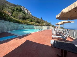 Mono Ele a Varigotti - 0