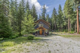 Compass Cabin by NW Comfy Cabins - 3