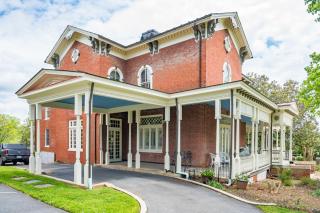 One of These Nights - King Sized Bed - Sleeps 2 - Lynchburg - 7