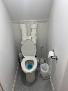 Single Room with SHARED Bathroom 536C - 3